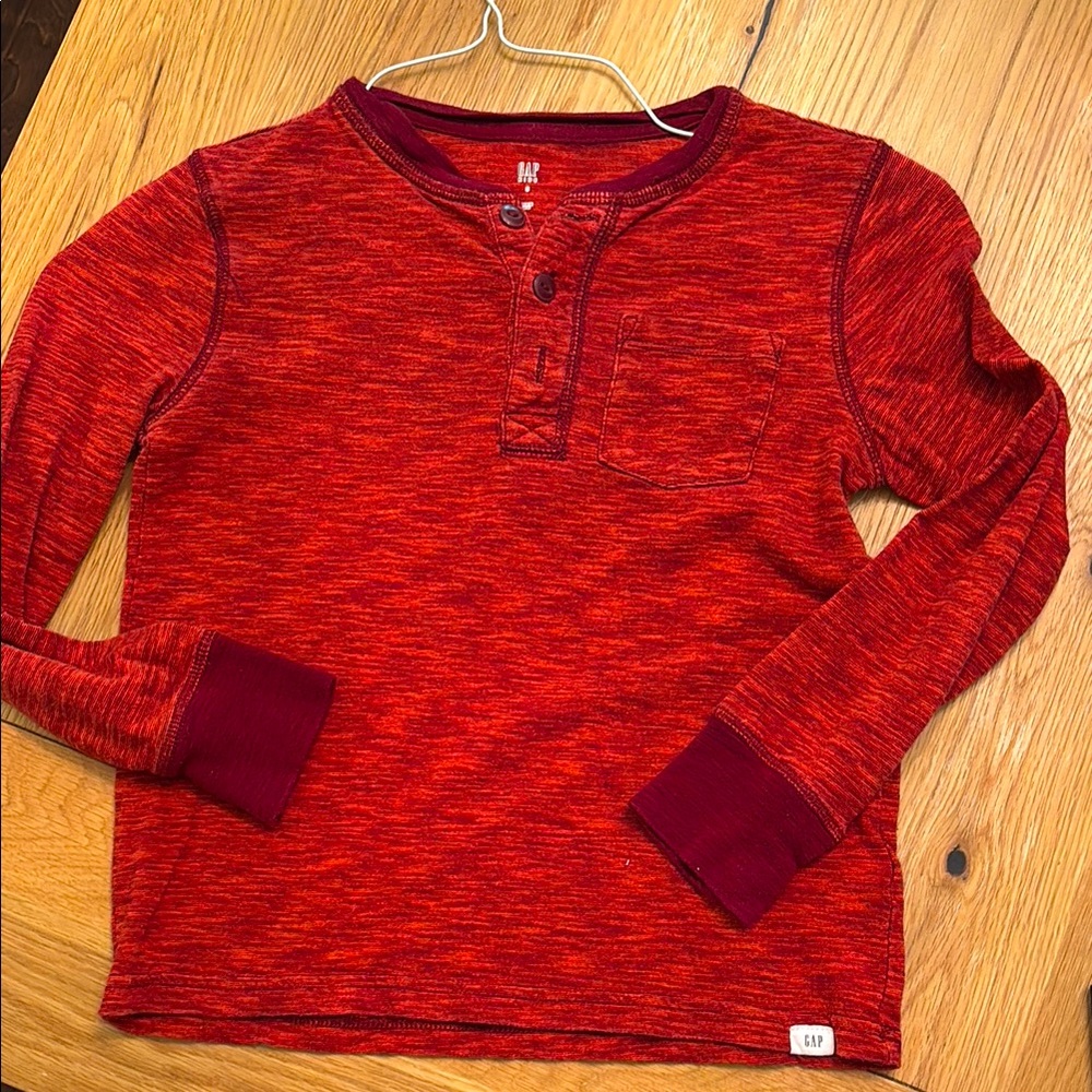 VGUC GAP kids Red Long Sleeve Tee with Textured Knit